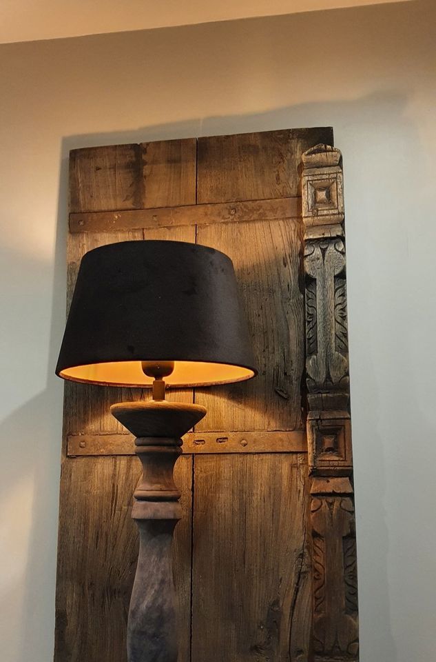 Knikken goedkeuren Regenjas Trendy lampenkap gemaakt van fluweel van een mooie kwaliteit.
