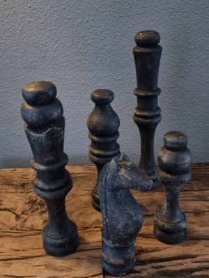 Houten schaakset een perfecte decoratie voor de schaak liefhebbers onder ons