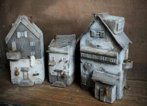 Drie oud Hollandse huisjes | Benard's Woonaccessoires | landelijke miniatuur huisjes