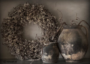 Schilderpaneel antieke potten met krans | Benard's Woonaccessoires | Landelijke wanddecoratie